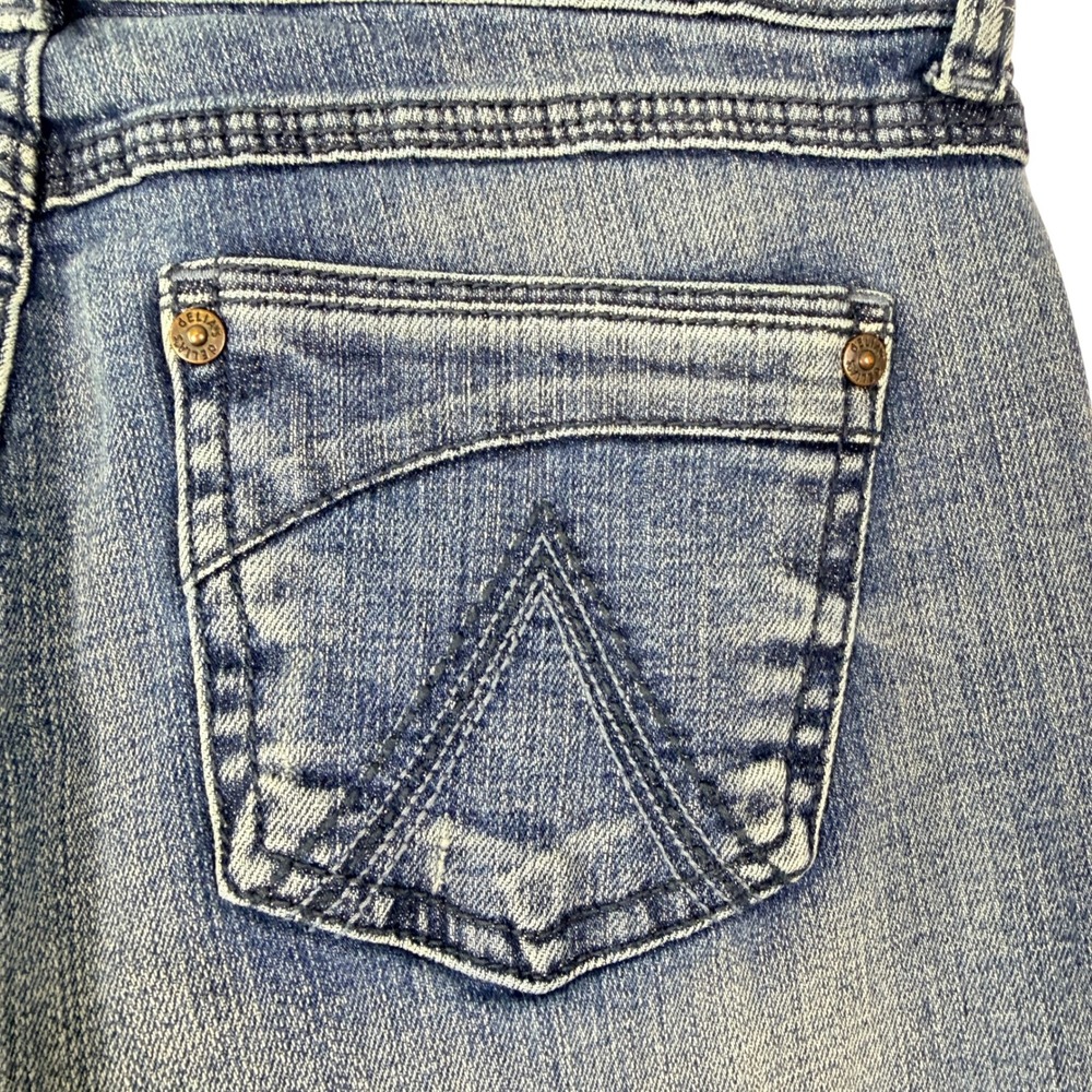 dELiA*s Morgan Low Rise Bootcut Jeans Medium Wash Petite Size 3/4P Distressed - Picture 6 of 9